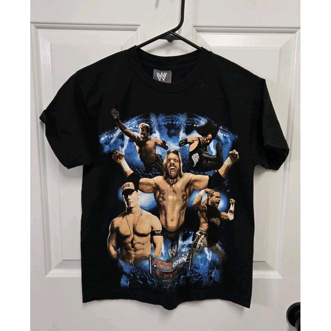 World Wrestling Entertainment Wwe Authentic Kids M Black Tee Raw Smack Down